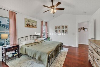 1233 Twin Cir Dr in Nashville, TN - Building Photo - Building Photo