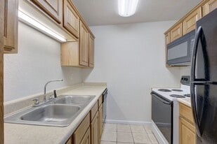 Lakeview Apartments in Kalamazoo, MI - Building Photo