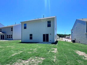 258 Palm Dr in Sanford, NC - Building Photo - Building Photo