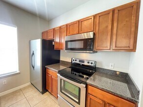 760 Siena Palm Dr, Unit 2 204 in Kissimmee, FL - Building Photo - Building Photo