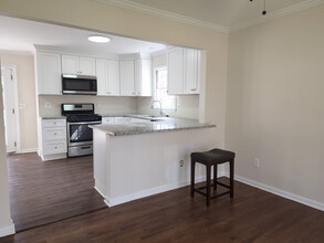 2485 Zachary Woods Dr NW in Marietta, GA - Building Photo - Building Photo