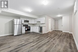 797 Oxford St in Toronto, ON - Building Photo
