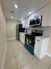 2377 W 66th Pl, Unit 204 in Hialeah, FL - Building Photo - Building Photo