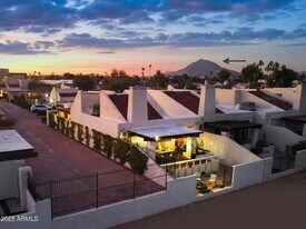 2529 N Miller Rd in Scottsdale, AZ - Building Photo