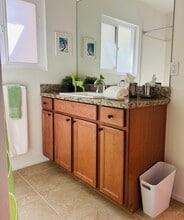 1486 E Palm Tree Dr, Unit Deepwell of the Desert in Palm Springs, CA - Building Photo - Building Photo