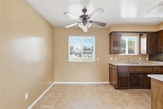 782 Lewis St, Unit A in Pomona, CA - Building Photo - Building Photo