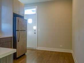 2620 N Rockwell St, Unit 3 in Chicago, IL - Building Photo - Building Photo