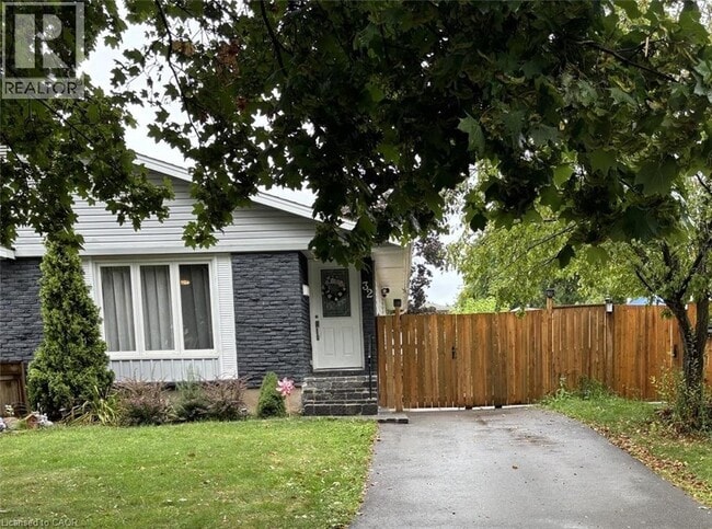 property at 32 Birchpark Dr