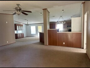 89 Pine Oak Ln in Huntsville, TX - Foto de edificio - Building Photo