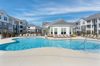 Hawthorne at New Bern in New Bern, NC - Building Photo - Building Photo