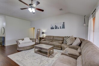 16022 Capistrano Falls Dr in Friendswood, TX - Building Photo - Building Photo
