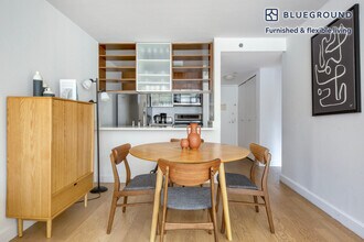 130 W 15th St in New York, NY - Building Photo - Building Photo