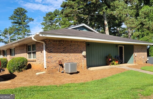 424 GA Hwy 211 in Winder, GA - Building Photo - Building Photo
