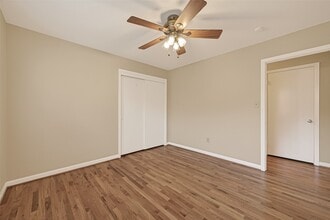 5646 Hazen St in Houston, TX - Building Photo - Building Photo