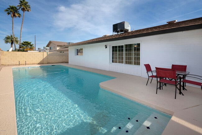 8718 E Weldon Ave in Scottsdale, AZ - Building Photo - Building Photo