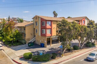 7003-7007 Saranac St in San Diego, CA - Foto de edificio - Building Photo