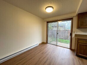 2802-2802 SE 145th Ave in Portland, OR - Building Photo - Building Photo