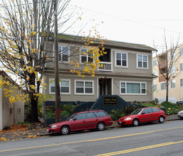 Abbey Park Apartments in Seattle, WA - Foto de edificio - Building Photo