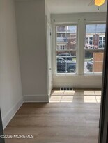 68 Maple Ave in Red Bank, NJ - Building Photo