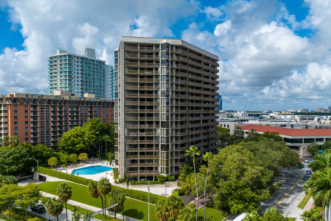 Yacht Harbour in Miami, FL - Building Photo