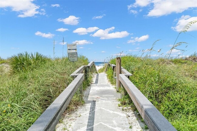 6872 Gulf Winds Dr in St Pete Beach, FL - Building Photo - Building Photo