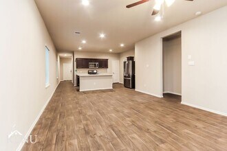 2407 Heeney Pk Ln in Spring, TX - Building Photo - Building Photo