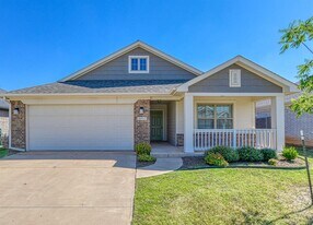 15712 Bennett Dr in Edmond, OK - Building Photo