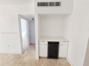 800 West Ave in Miami Beach, FL - Building Photo - Building Photo
