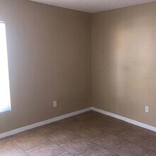 1005 W King St in Kissimmee, FL - Building Photo - Building Photo