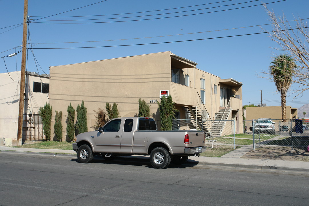 1316 N 22nd St in Las Vegas, NV - Foto de edificio