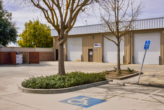 Pedras Road Apartments in Turlock, CA - Foto de edificio - Building Photo