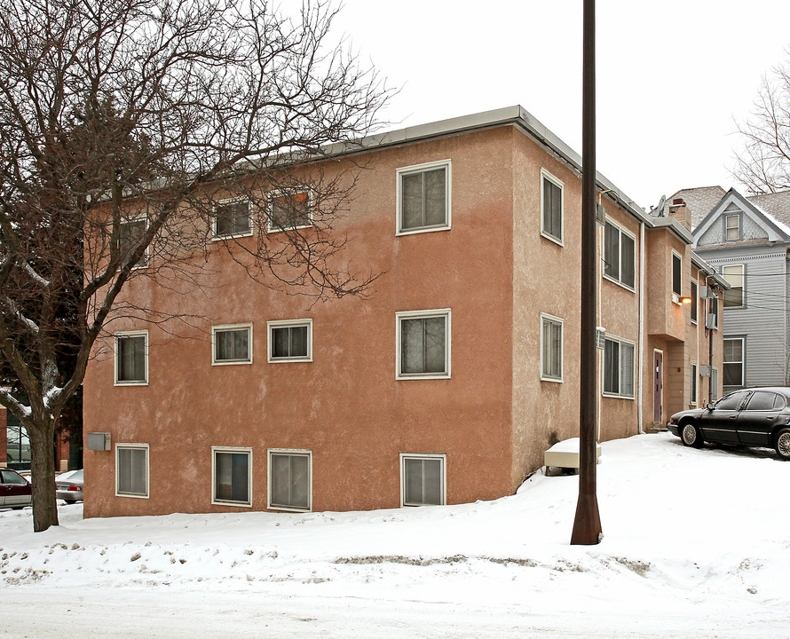 224 Bates Ave in St. Paul, MN - Building Photo