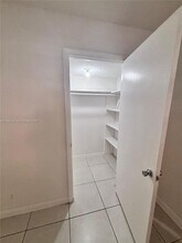 430 Commodore Dr in Plantation, FL - Building Photo - Building Photo