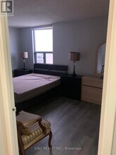 25 Sunrise Ave in Toronto, ON - Building Photo - Building Photo