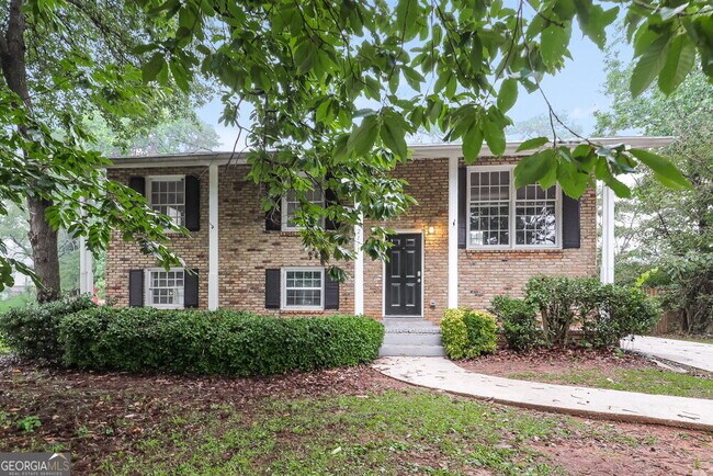 property at 2171 Rochelle Way