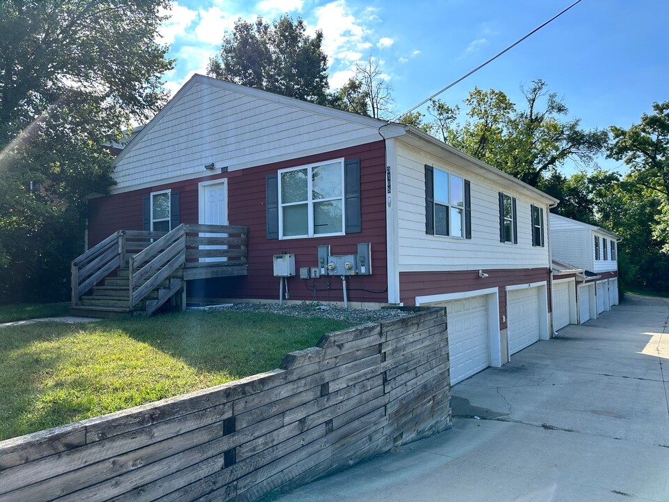 3103-3105 W Michigan Ave in Kalamazoo, MI - Building Photo
