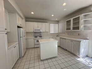 27108 Westview Ln in Santa Clarita, CA - Building Photo - Building Photo