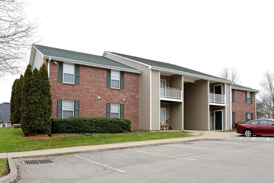 COLONIAL GARDENS APARTMENTS in Georgetown, KY - Foto de edificio