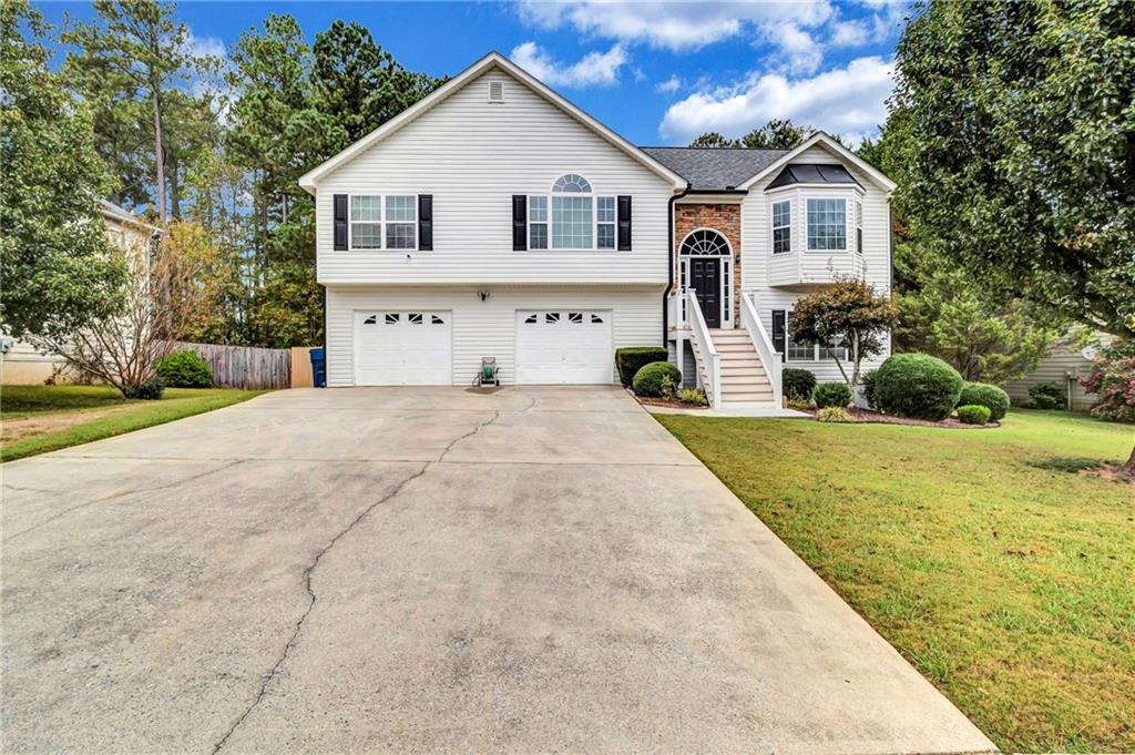 271 Oak Glen Dr in Dallas, GA - Building Photo