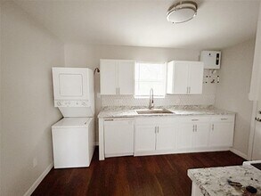 723 Ave G in Huntsville, TX - Building Photo - Building Photo