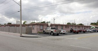 The Legacy in Riviera Beach, FL - Foto de edificio - Building Photo