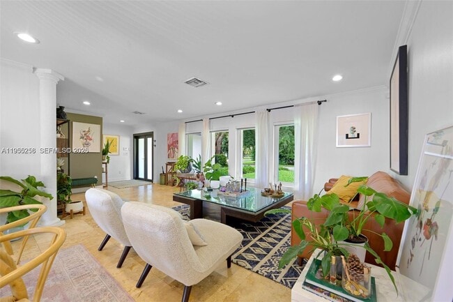 8330 SW 171st St in Palmetto Bay, FL - Building Photo - Building Photo