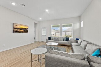 17039 Luminous Ln in Hockley, TX - Building Photo - Building Photo