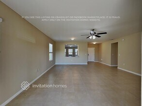 8065 Gopher Tortoise Trail in Lehigh Acres, FL - Foto de edificio - Building Photo