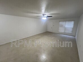2150 N Sherwood Forest Dr in Baton Rouge, LA - Building Photo - Building Photo