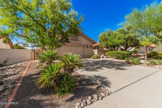 816 E Forest Hills Dr in Phoenix, AZ - Building Photo - Building Photo