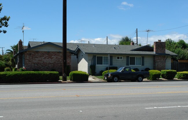 3130 Homestead Rd in Santa Clara, CA - Building Photo - Building Photo