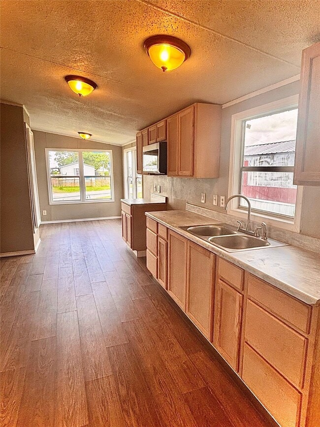 property at 2515 Oyster Creek Bend