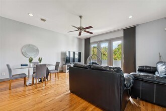 2020 Tuam St in Houston, TX - Building Photo - Building Photo