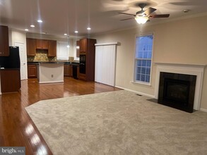 14913 Hopewells Landing Dr in Gainesville, VA - Building Photo - Building Photo